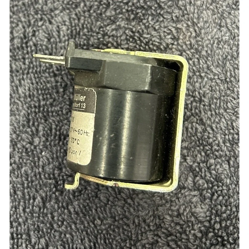 AUK Mueller Valve 110/127V Huebsch F380900 Solenoid Part